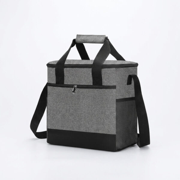 Sac isotherme outdoor Oxford - photo e-commerce fond blanc