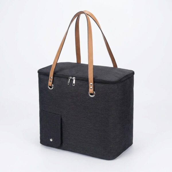 Sac isotherme plage et pique-nique - photo e-commerce fond blanc
